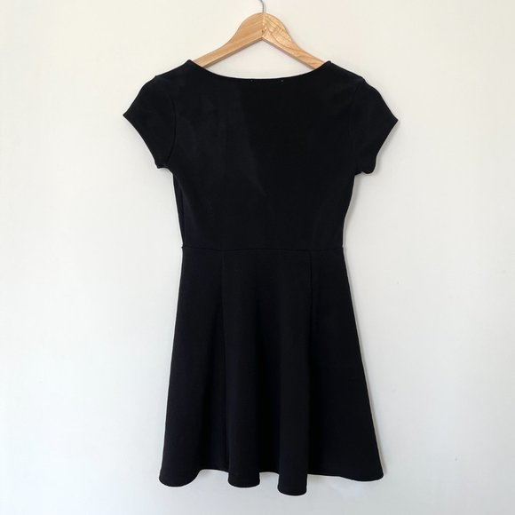 Papaya A-Line Textured Flare Dress S - Picture 2 of 2